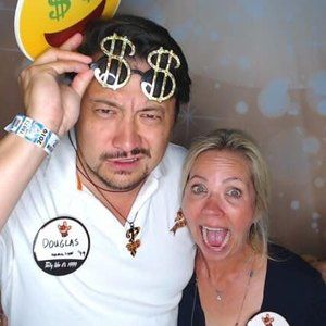 Meet your Posher, Douglas